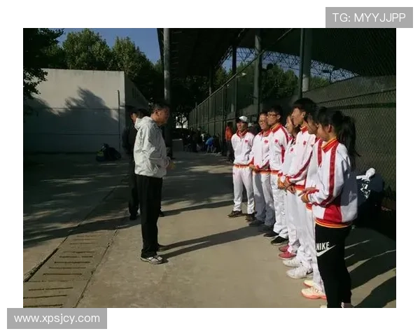 重庆网球队心理素质揭秘：如何在赛场上保持冷静与专注