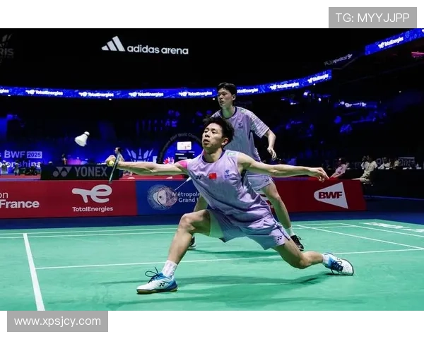 重庆羽毛球队在世界锦标赛中的灵活性表现引发热议与期待 重庆羽毛球队在世界锦标赛中的灵活性表现引发热议与期待